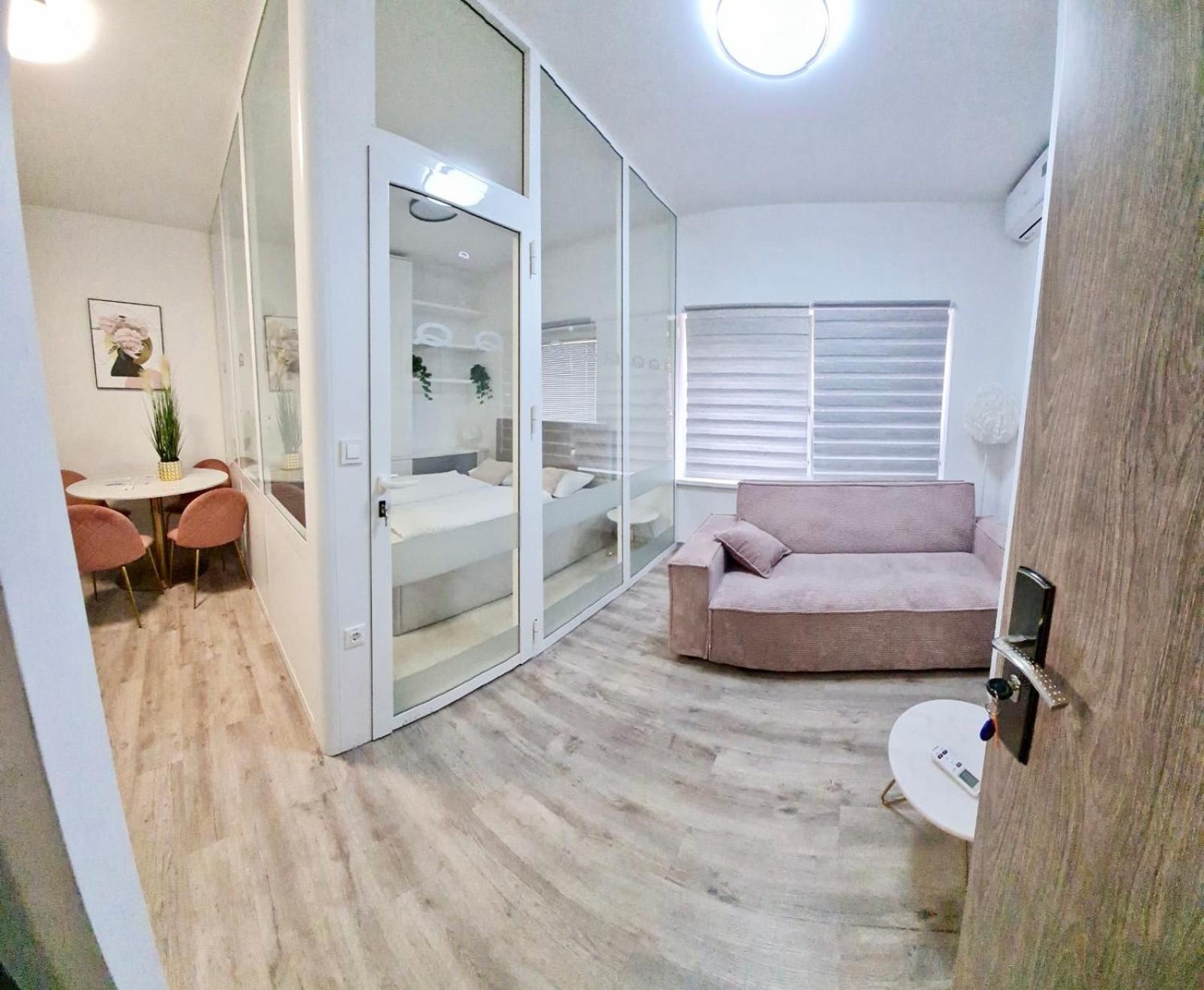 Ljubljana Central Lux Apartment With Free Parking Luaran gambar